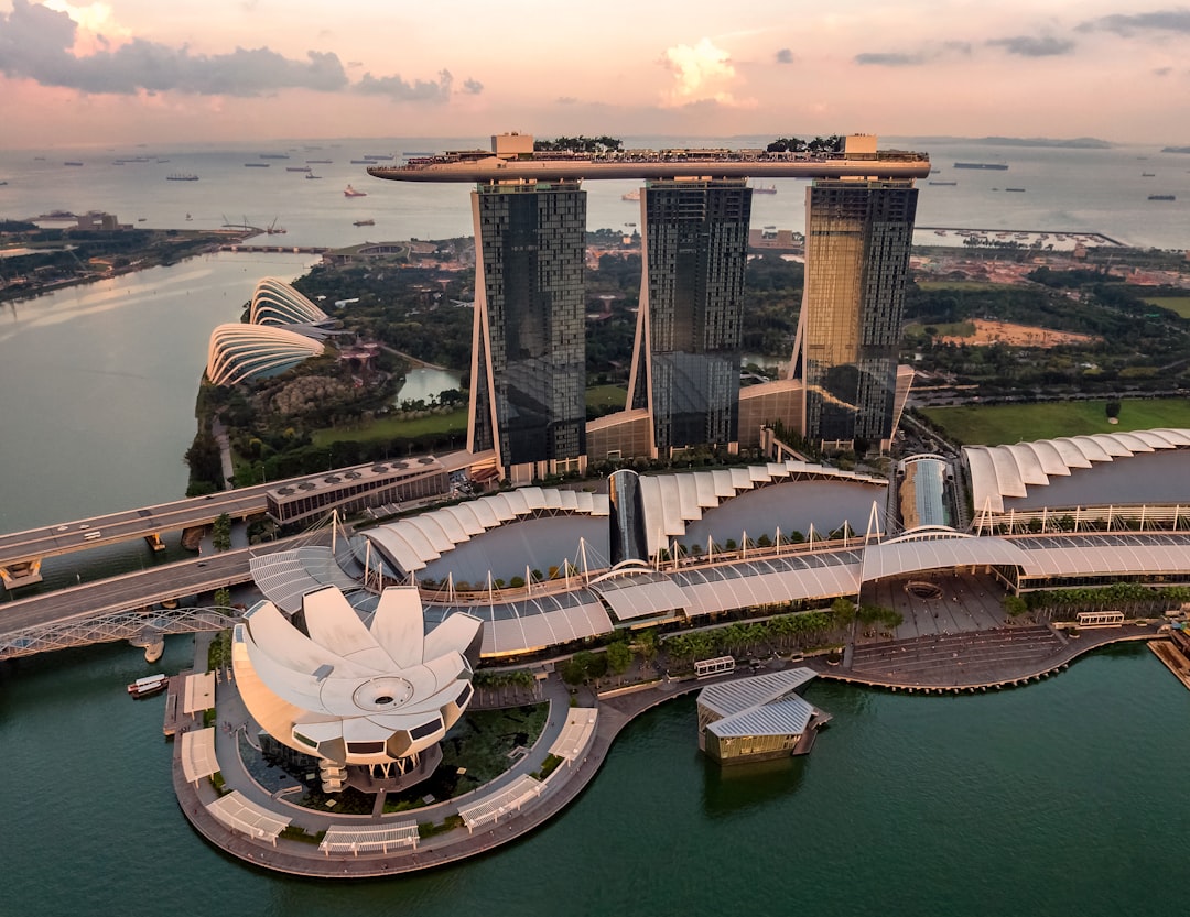 Singapore vs Malaysia REITs: A Cross-Market Profile Built From Yield, Structure, and Valuation Data